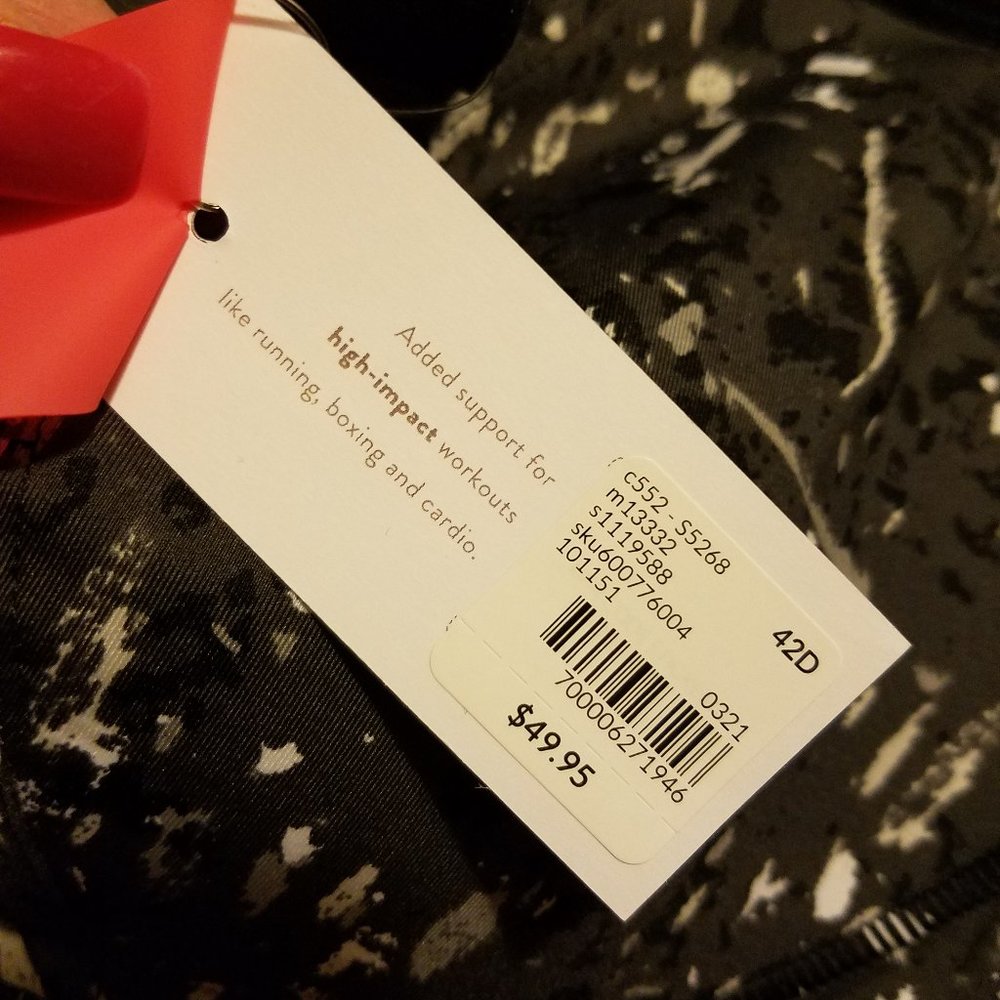 LANE BRYANT Sports bra 42D NWT Livi Wicking